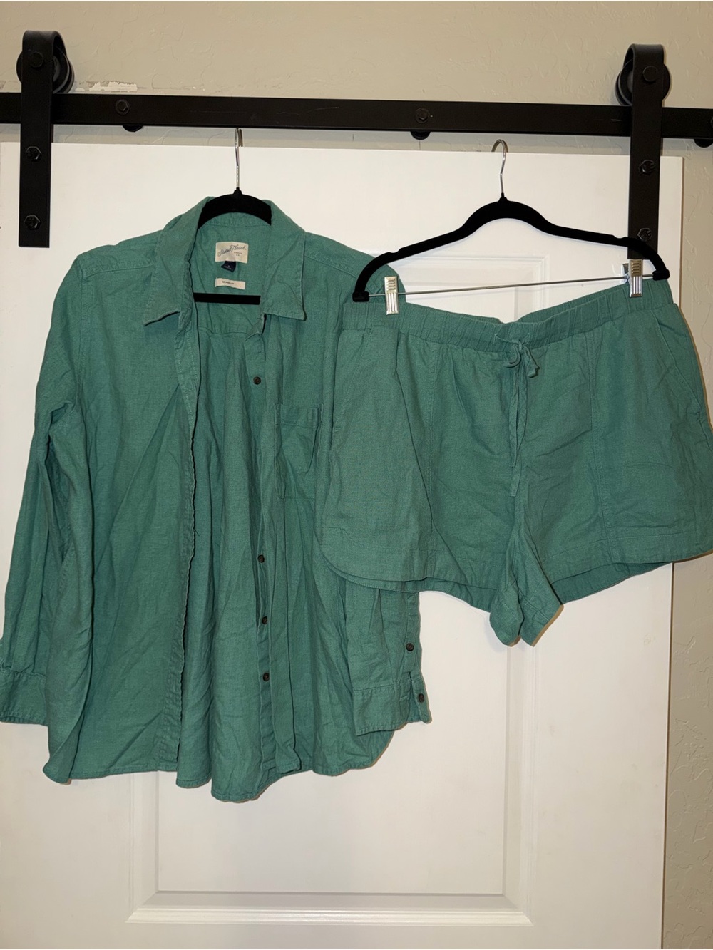 Universal Thread Teal Drawstring Athletic Shorts
